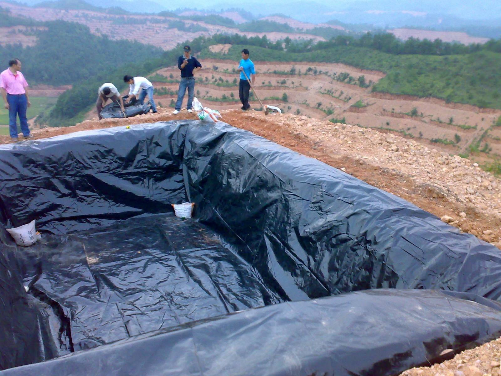 垃圾填埋場擴容底部防滲如何使用HDPE91香蕉视频下载地址膜